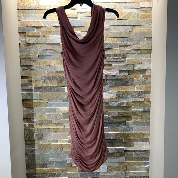 Trouve Shirred Off the Shoulder Dress - Picture 5 of 7